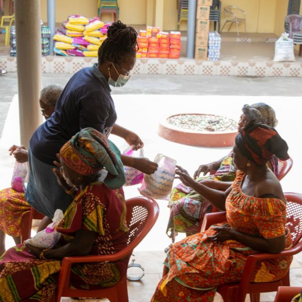 Foundation Elevators Widows in Need distribution at Abiriw, December 2021