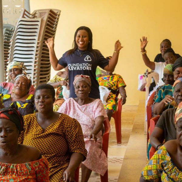 Foundation Elevators Widows in Need distribution at Abiriw, December 2021